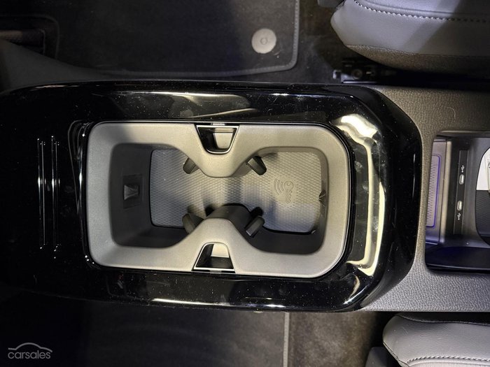 2025 Volkswagen ID.4 Pro