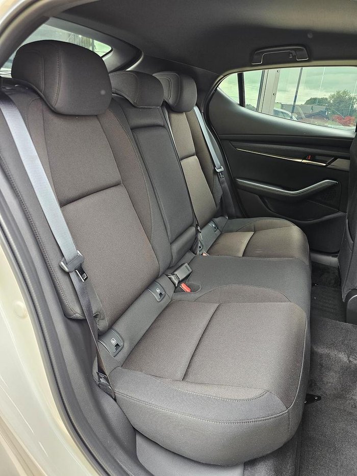 2025 Mazda 3 G20 Evolve