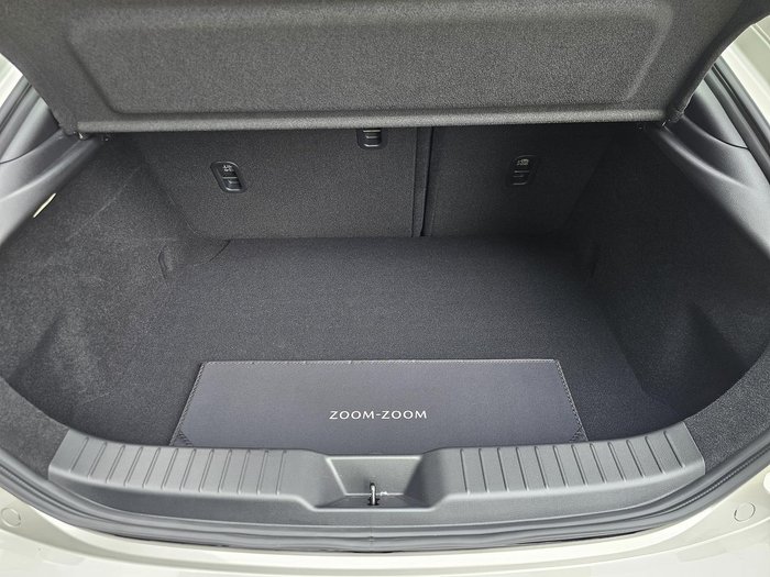 2025 Mazda 3 G20 Evolve