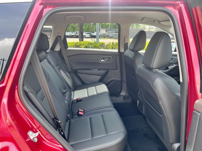 2025 Nissan X-TRAIL ST-L