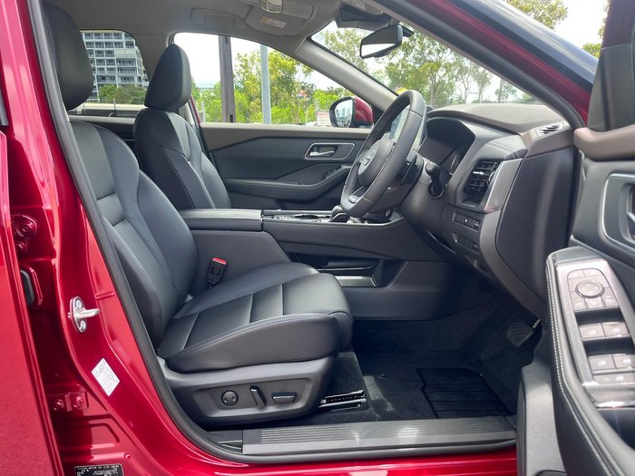 2025 Nissan X-TRAIL ST-L