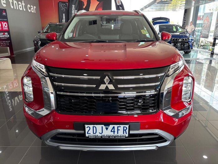 2025 Mitsubishi Outlander LS