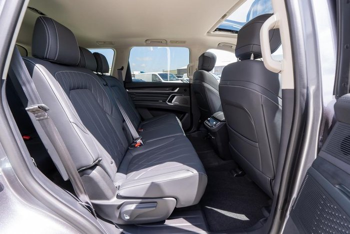 2025 LDV D90 Executive