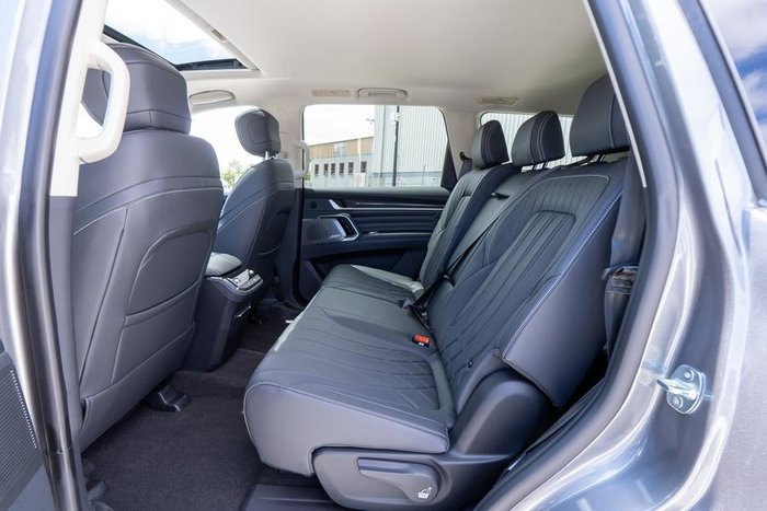 2025 LDV D90 Executive