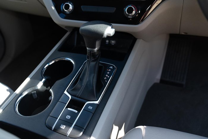 2020 Kia Carnival S YP MY20 Clear White