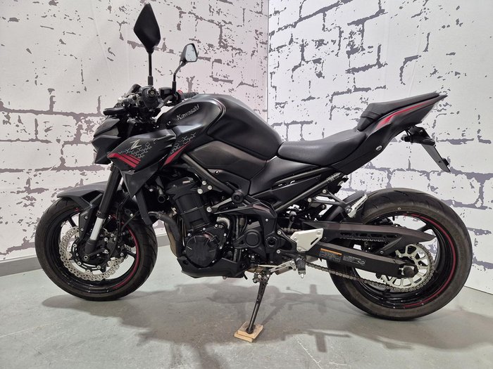 2020 Kawasaki Z900 (ZR900F) Z Black