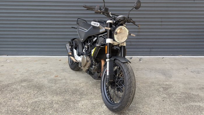 2021 HUSQVARNA SVARTPILEN 401 BLACK/SILVER