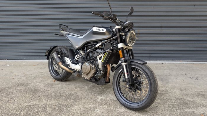 2021 HUSQVARNA SVARTPILEN 401 BLACK/SILVER