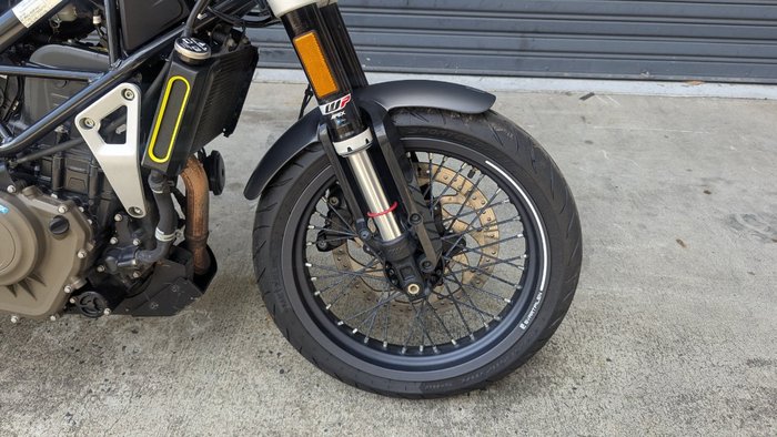 2021 HUSQVARNA SVARTPILEN 401 BLACK/SILVER