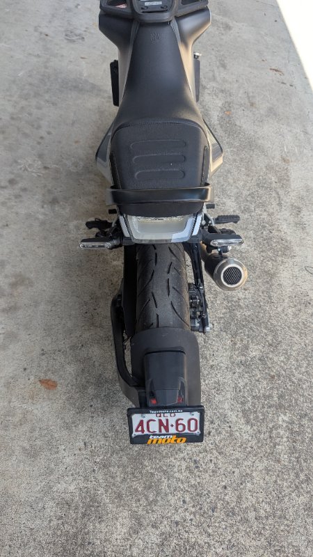 2021 HUSQVARNA SVARTPILEN 401 BLACK/SILVER