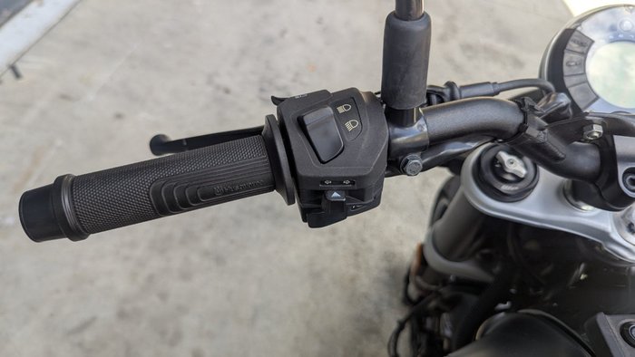 2021 HUSQVARNA SVARTPILEN 401 BLACK/SILVER