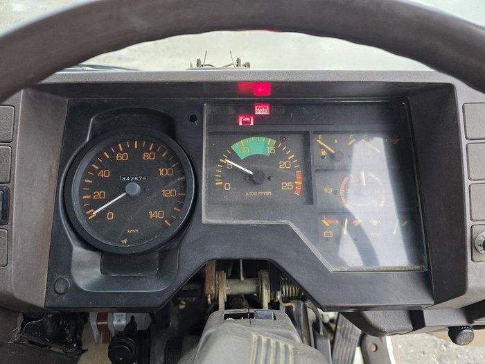 1990 Mitsubishi Tipper
