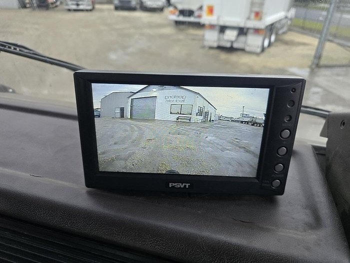 1990 Mitsubishi Tipper