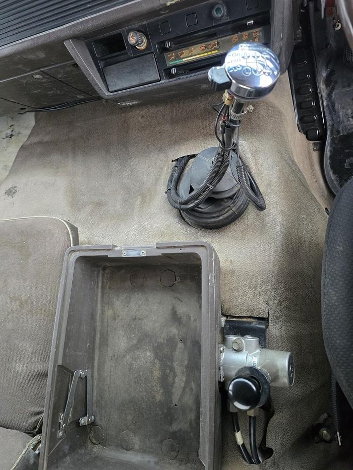 1990 Mitsubishi Tipper
