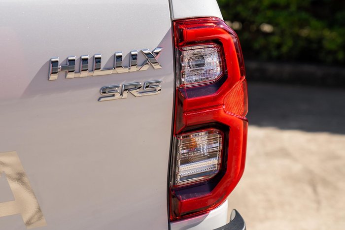 2025 Toyota Hilux SR5 48V GUN126R 4X4 Dual Range Frosted White