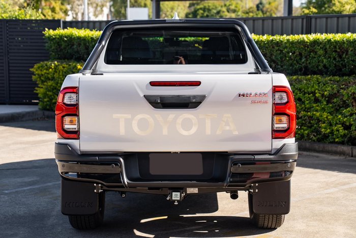 2025 Toyota Hilux SR5 48V GUN126R 4X4 Dual Range Frosted White