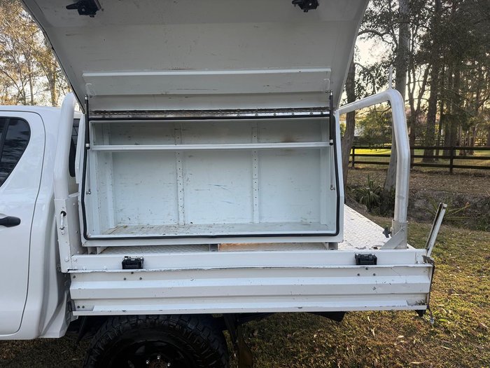 2018 Toyota Hilux SR GUN126R 4X4 Dual Range Glacier White
