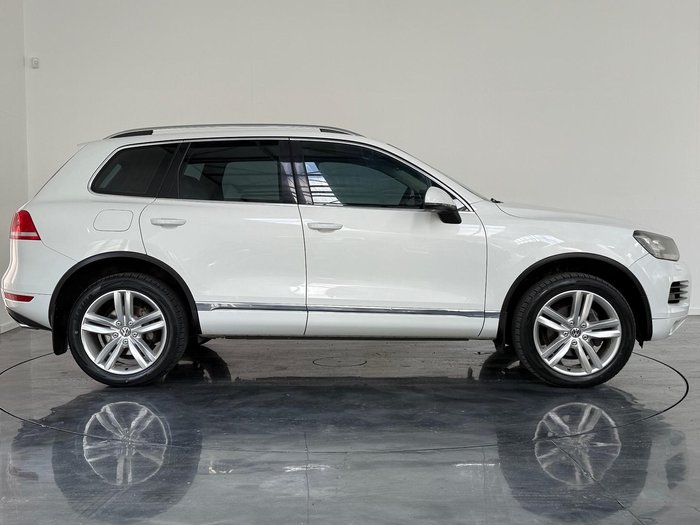 2013 Volkswagen Touareg V6 TDI 7P MY14 Four Wheel Drive Pure White
