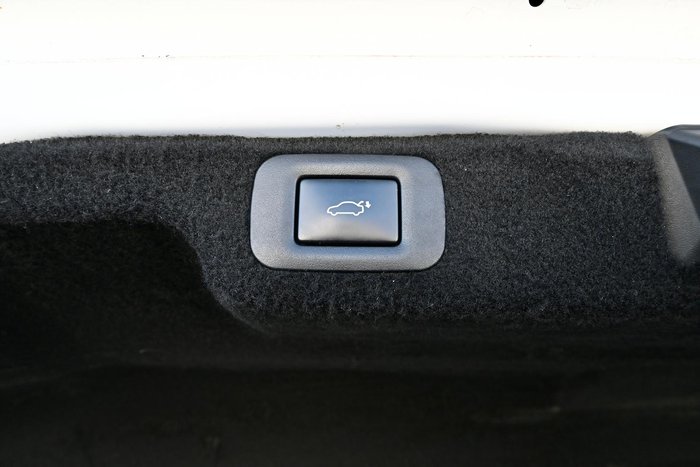 2020 Lexus LS 500 F Sport VXFA50R White Nova