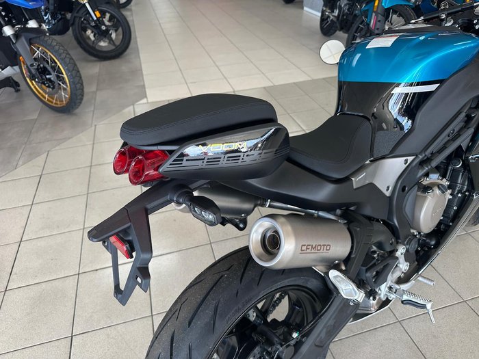 2025 CFMOTO 500 SR Voom SR Blue