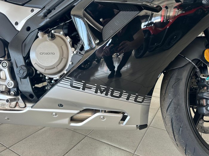 2025 CFMOTO 500 SR Voom SR Blue