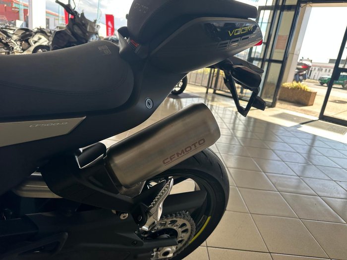 2025 CFMOTO 500 SR Voom SR Blue