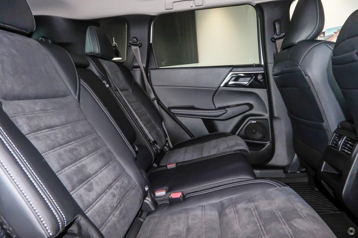 2025 Mitsubishi Outlander Aspire