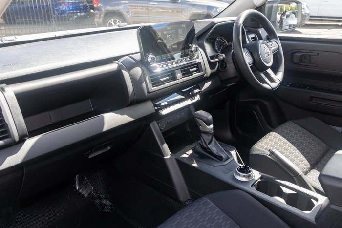 2025 Mitsubishi Triton GLX