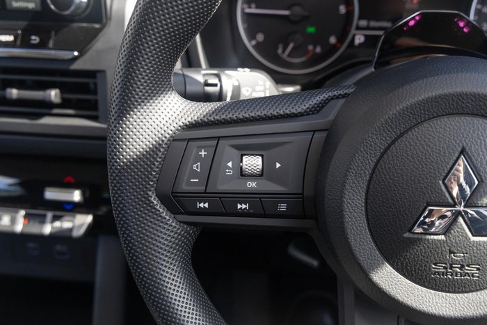 2025 Mitsubishi Triton GLX