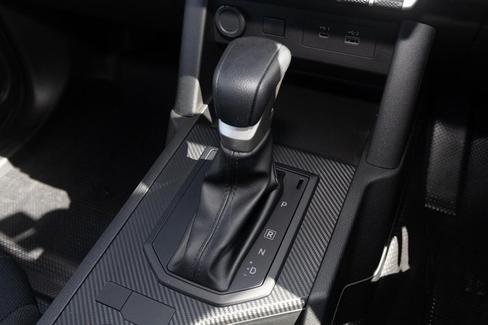 2025 Mitsubishi Triton GLX