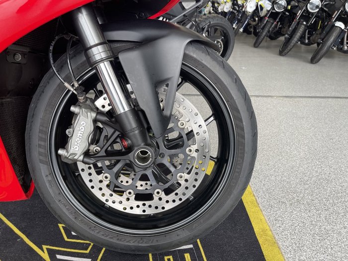 2020 DUCATI PANIGALE V2 RED