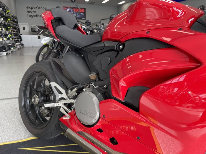 2020 DUCATI PANIGALE V2 RED
