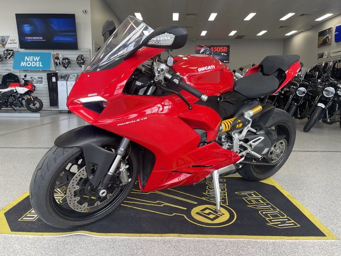2020 DUCATI PANIGALE V2 RED