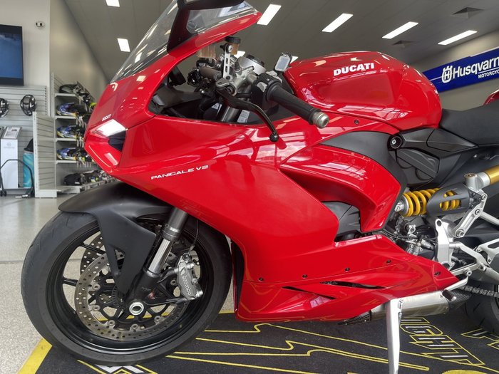 2020 DUCATI PANIGALE V2 RED