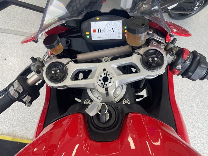 2020 DUCATI PANIGALE V2 RED