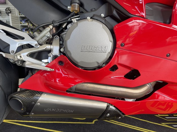 2020 DUCATI PANIGALE V2 RED