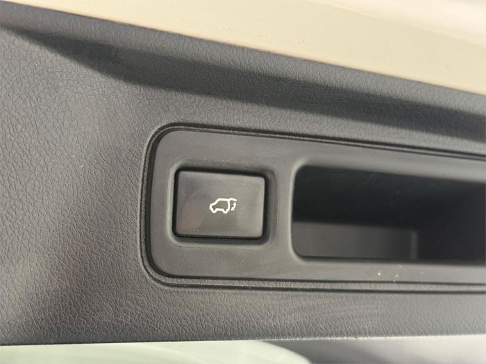 2016 Toyota Fortuner Crusade GUN156R 4X4 Dual Range Glacier White