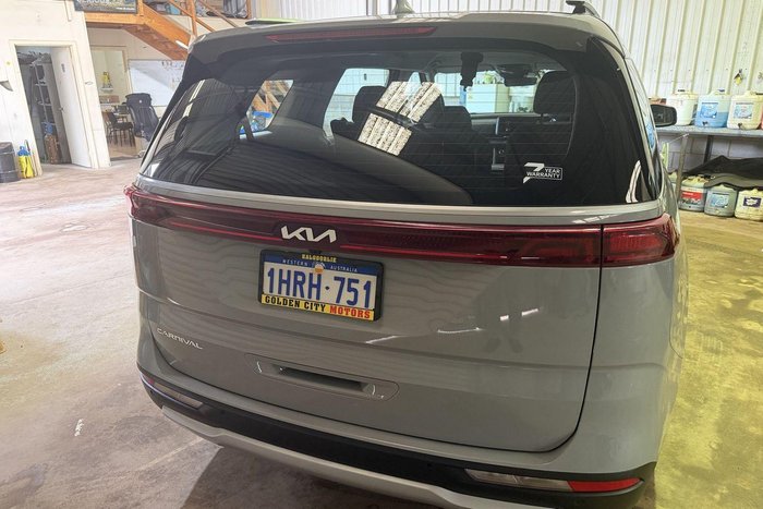 2022 Kia Carnival S