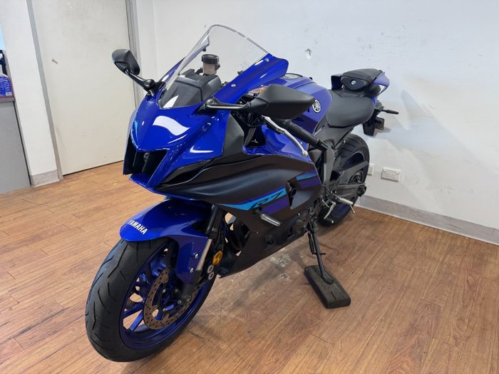 2024 Yamaha YZF-R7LA BLUE