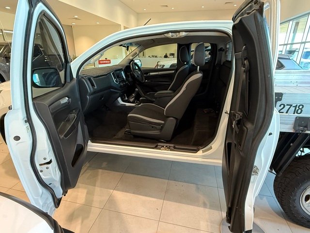 2017 HOLDEN COLORADO