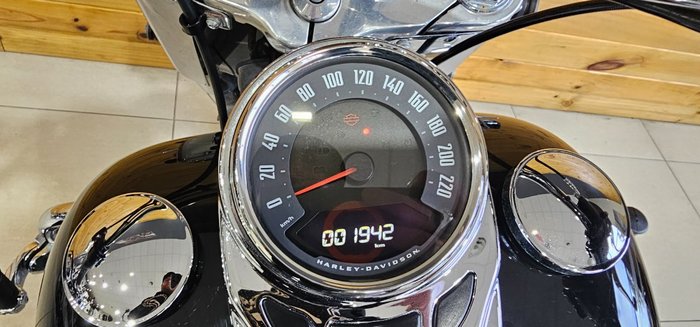 2018 Harley-davidson FLDE DELUXE (107) Black
