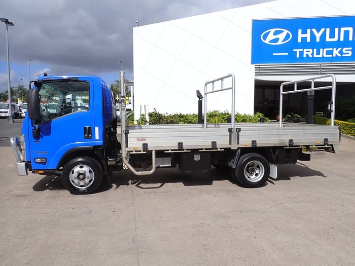 2022 ISUZU NPR 45/55-155 BLUE