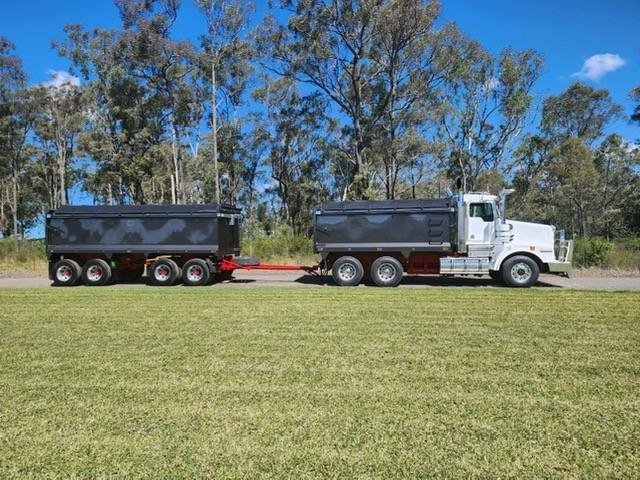 2008 Kenworth T658 And Quad Dog, Cummins Isx 550Hp