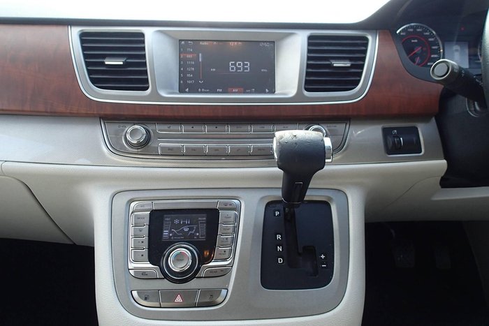 2017 LDV G10 SV7A Obsidian Black