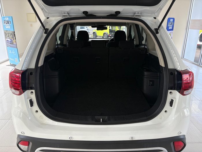 2020 Mitsubishi Outlander ES ZL MY21 AWD White