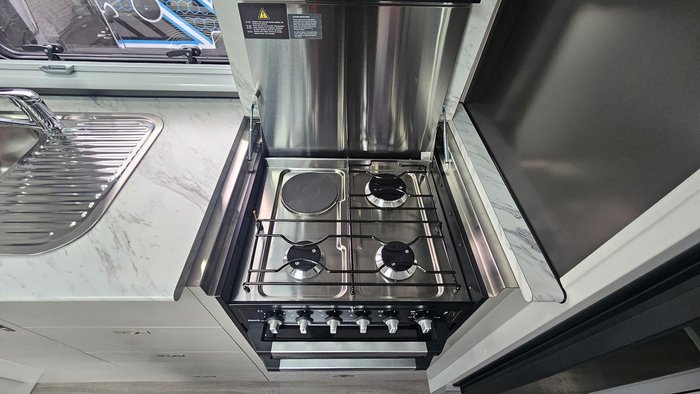 2025 Red Centre Newell Plus 186 Type B (was $112,490 now $105,990)