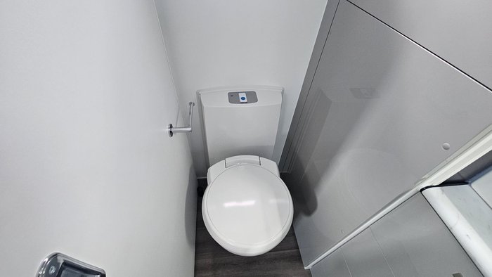 2025 Red Centre Newell Plus 186 Type B (was $112,490 now $108,990)