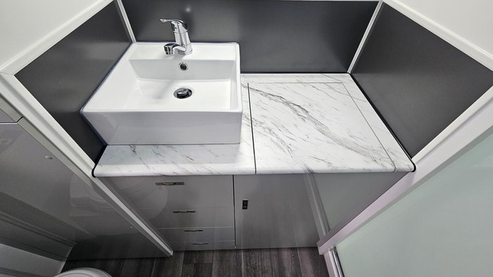 2025 Red Centre Newell Plus 186 Type B (was $112,490 now $108,990)