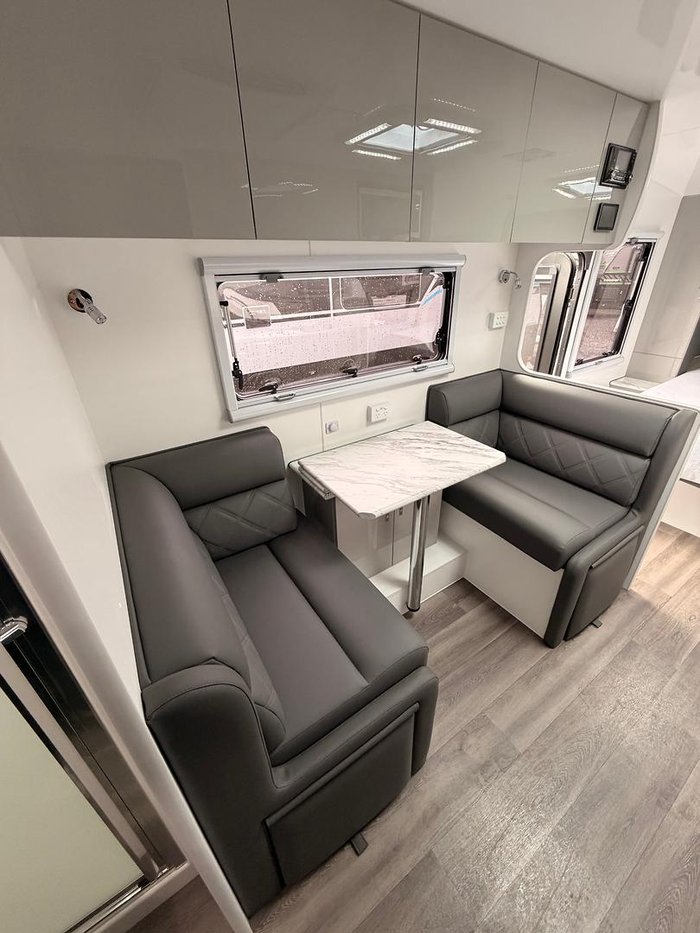 2025 Red Centre Newell Plus 186 Type B (was $114,990 now $99,990)