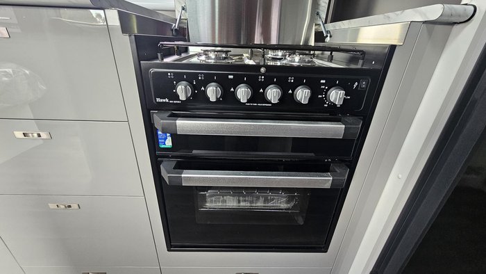 2025 Red Centre Newell Plus 186 Type B (was $112,490 now $108,990)